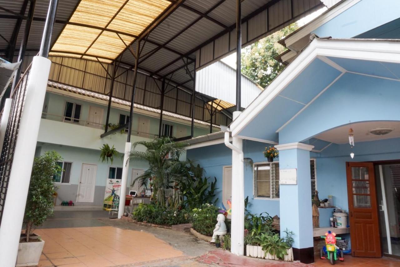 Chongrak Guesthouse Chiang Mai Exterior foto